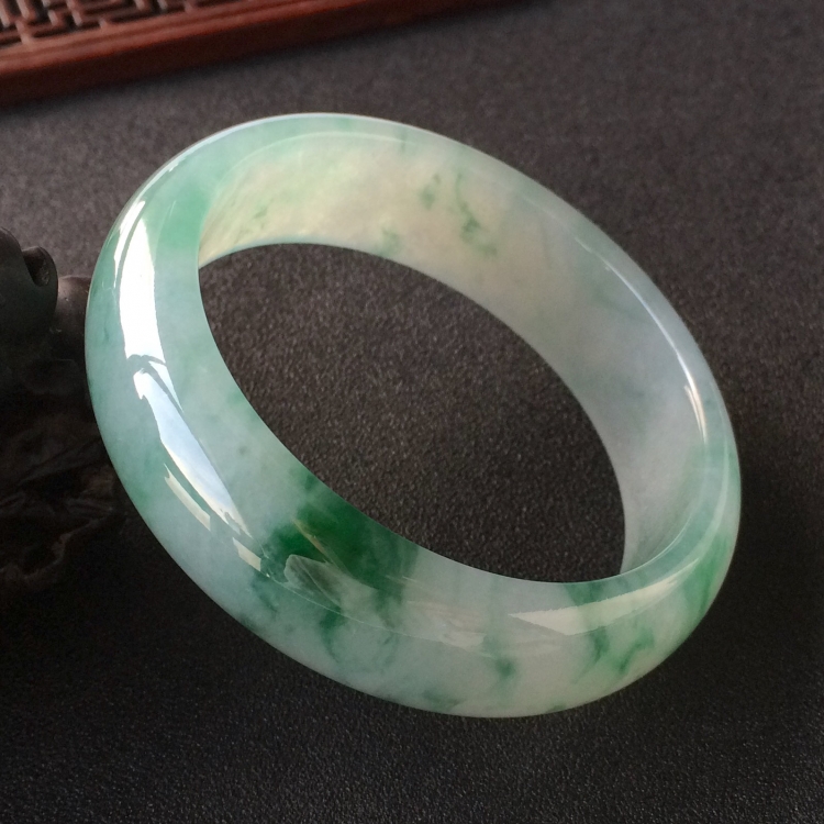 (超值推荐)糯冰种飘花手镯(59.8mm)