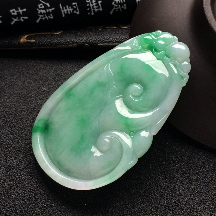 （超值推荐）糯冰种飘翠如意挂件
