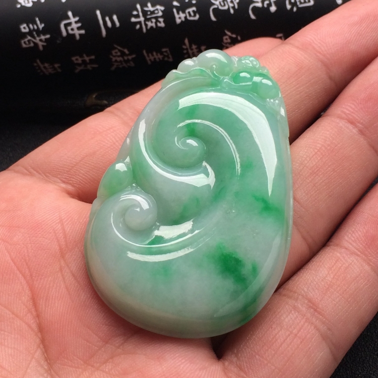 （超值推荐）糯冰种飘翠如意挂件