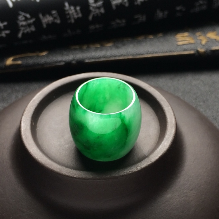 （超值推荐）糯冰种翠色路路通挂件