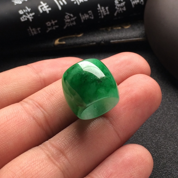 （超值推荐）糯冰种翠色路路通挂件