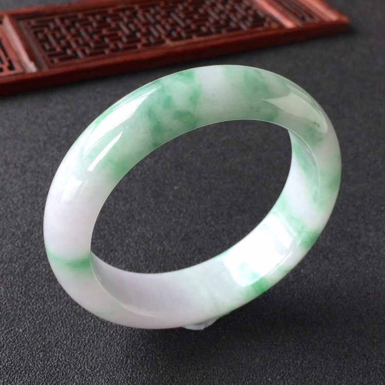 (超值推荐)糯冰种飘花手镯(57mm)