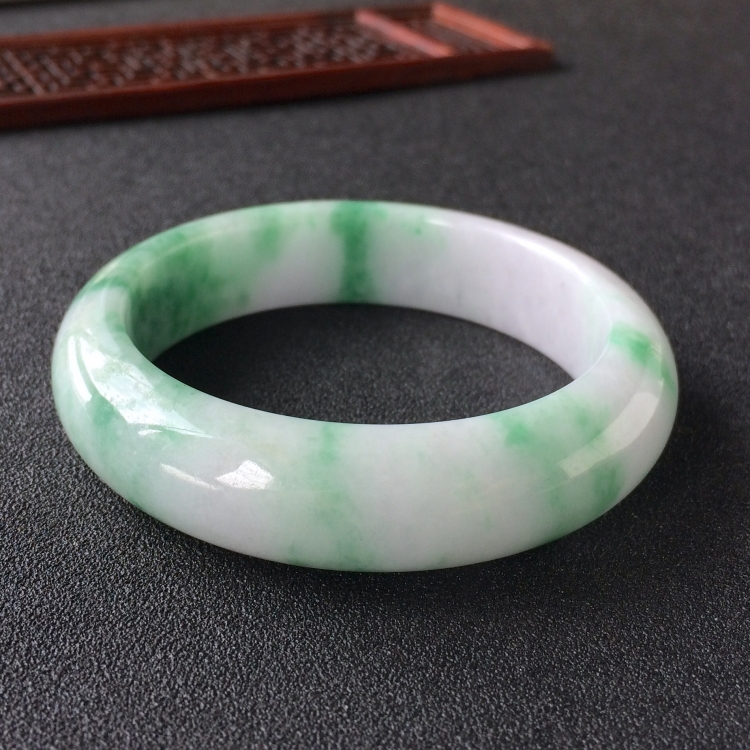 (超值推荐)糯冰种飘花手镯(57mm)