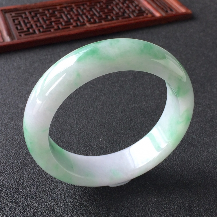 (超值推荐)糯冰种飘花手镯(56.8mm)