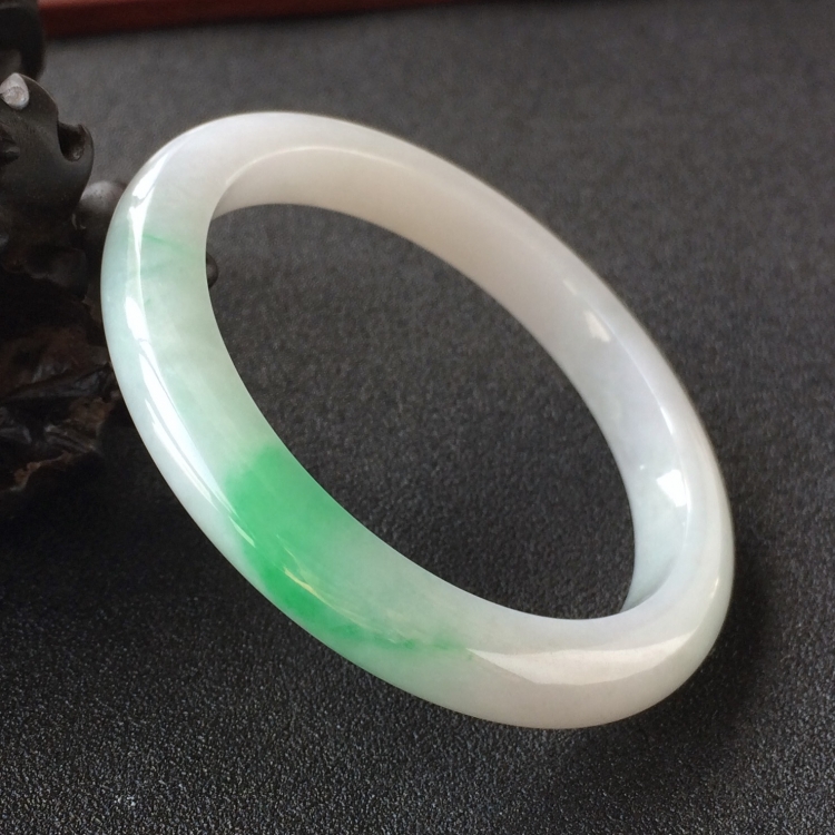 (超值推荐)糯冰种飘翠手镯(53.6mm)