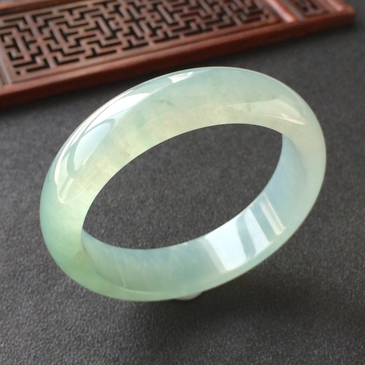 (超值推荐)冰种晴水略飘花手镯(56.3mm)