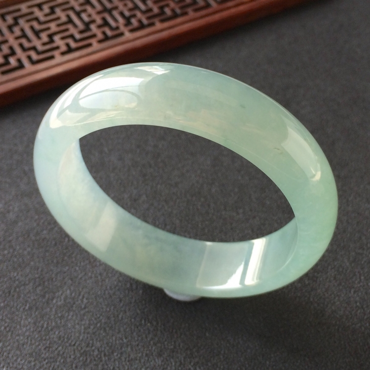 (超值推荐)冰种晴水略飘花手镯(56.3mm)