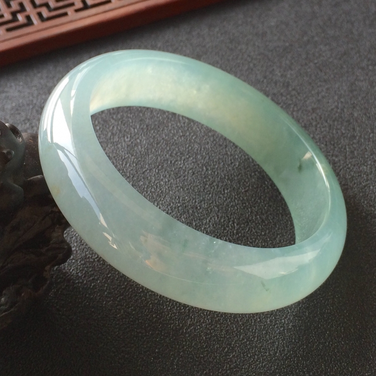 (超值推荐)冰种晴水略飘花手镯(56.3mm)