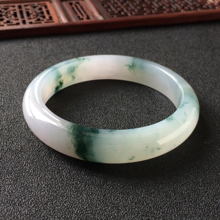 (超值推荐)糯冰种飘花手镯(58.8mm)