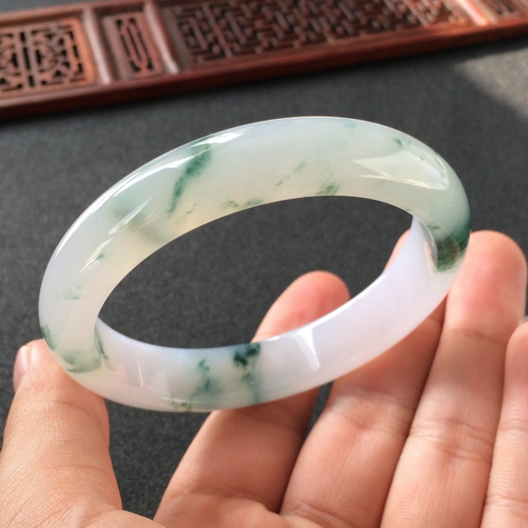 (超值推荐)糯冰种飘花手镯(58.8mm)