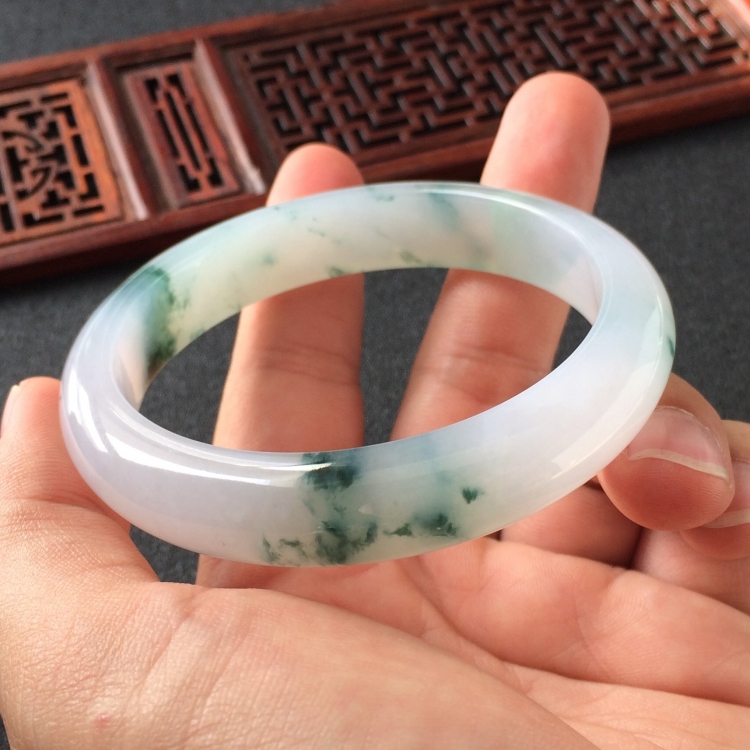 (超值推荐)糯冰种飘花手镯(58.8mm)