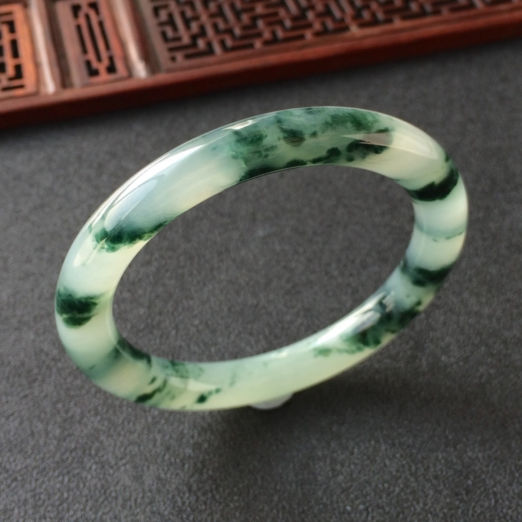 (超值推荐)冰种飘花圆条手镯(53.8mm)