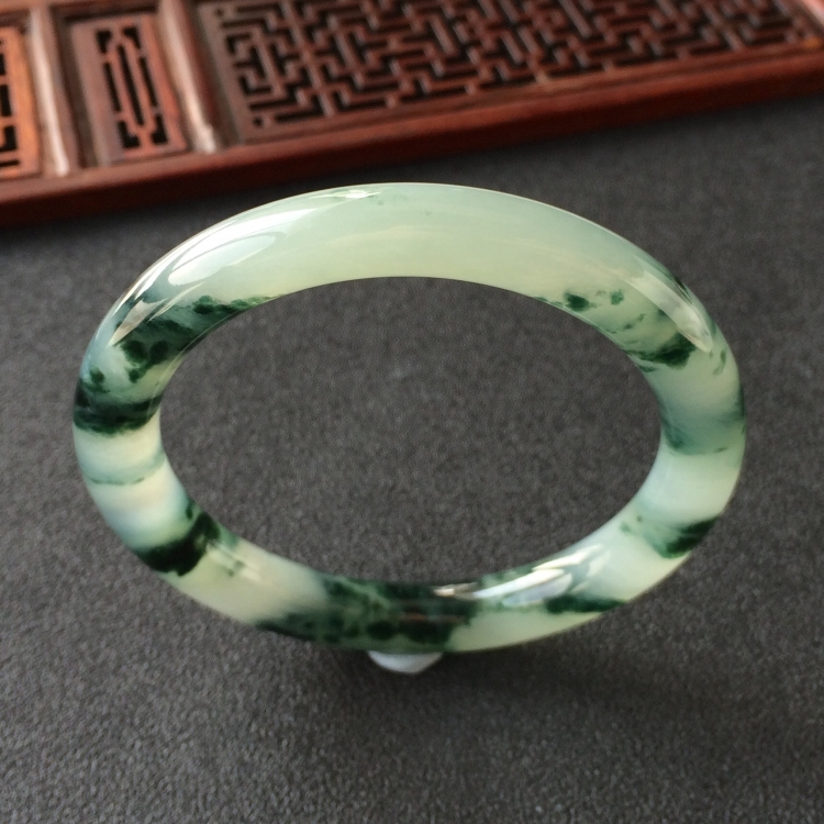 (超值推荐)冰种飘花圆条手镯(53.8mm)