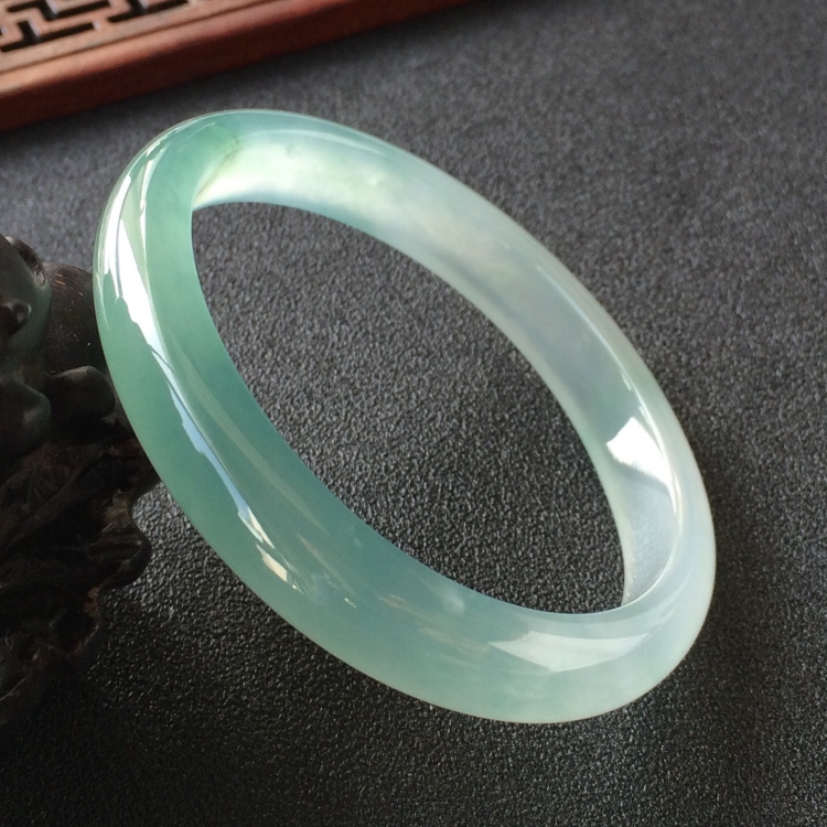 (超值推荐)冰种晴水贵妃镯(56mm-48.5mm)