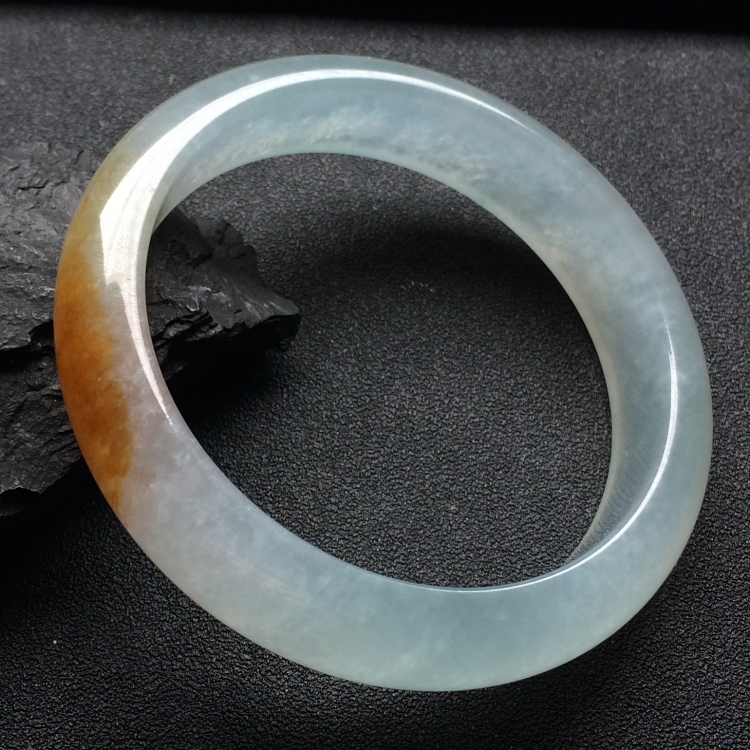 （超值推荐）冰种淡晴水带黄翡手镯（57.2mm）