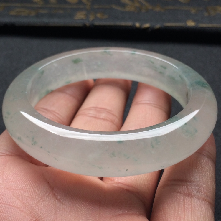 （超值推荐）冰种飘花手镯（55mm）