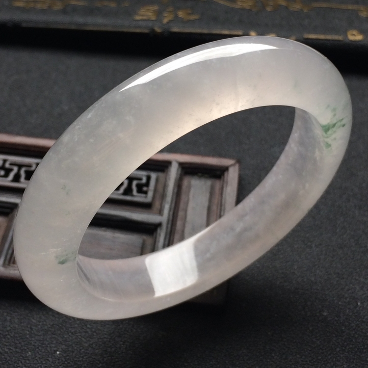 （超值推荐）冰种略飘花手镯（56.1mm）