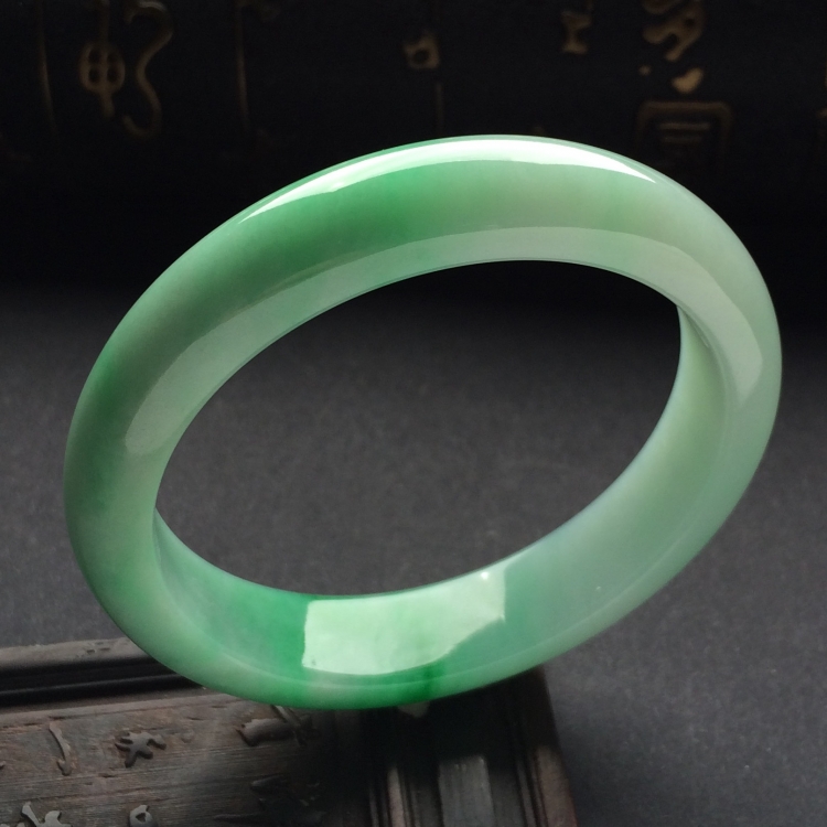 （超值推荐）糯冰种飘翠手镯（53mm）