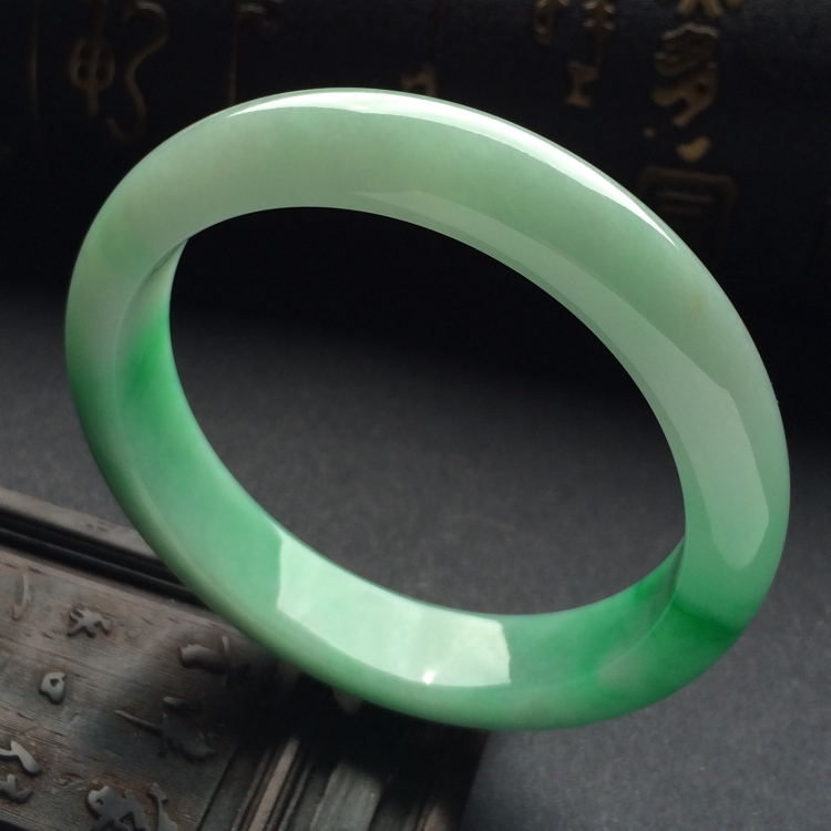 （超值推荐）糯冰种飘翠手镯（53mm）