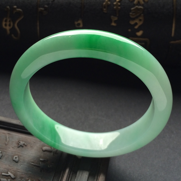（超值推荐）糯冰种飘翠手镯（53mm）