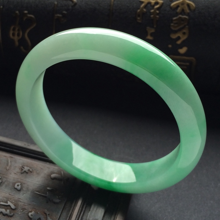 （超值推荐）糯冰种飘翠手镯（53mm）