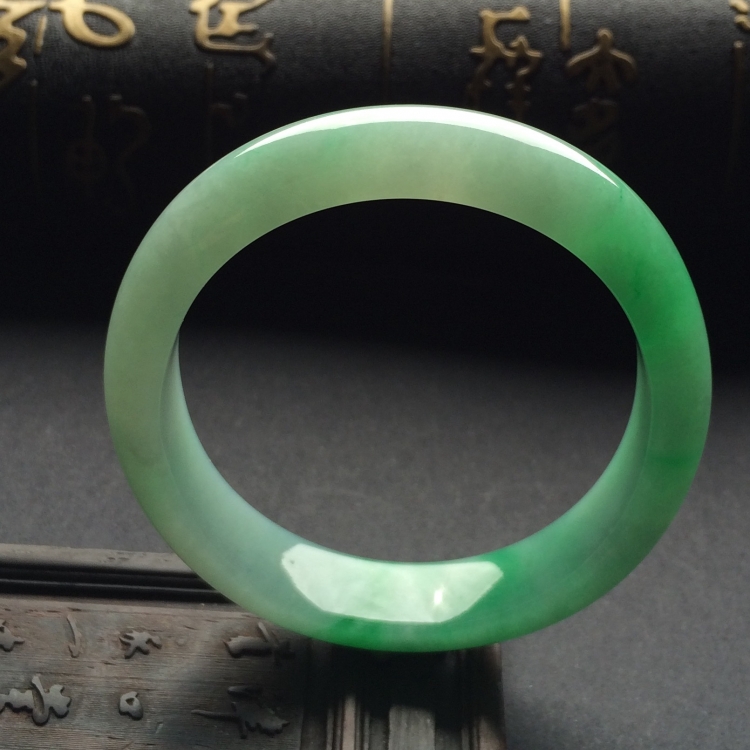 （超值推荐）糯冰种飘翠贵妃镯（57.5mm-49.5mm）