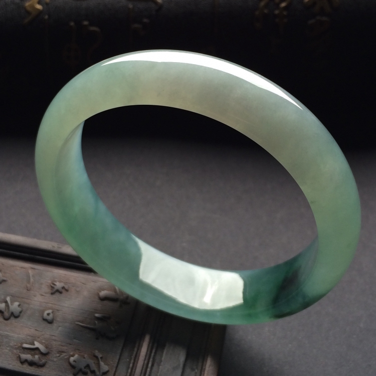 （超值推荐）冰种飘花手镯（56.5mm）