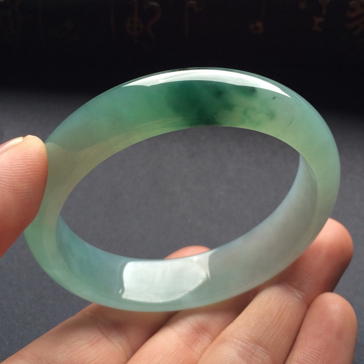 （超值推荐）冰种飘花手镯（56.5mm）