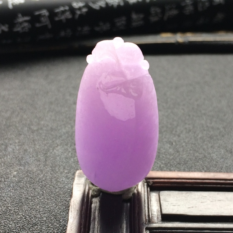 （超值推荐）糯冰种紫罗兰福瓜挂件