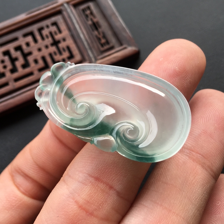 (超值推荐)冰种飘花如意挂件