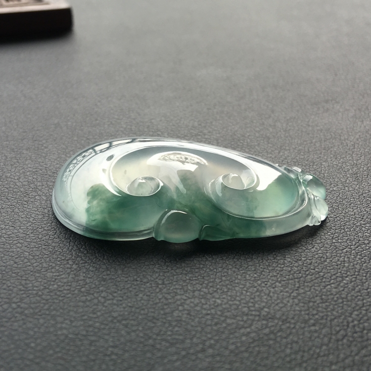 (超值推荐)冰种飘花如意挂件