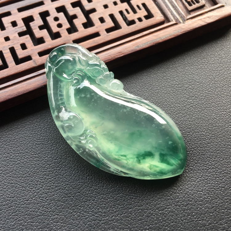(超值推荐)冰种飘花瑞兽献福挂件