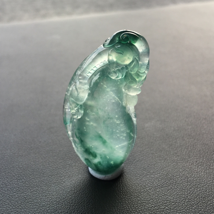 (超值推荐)冰种飘花瑞兽献福挂件