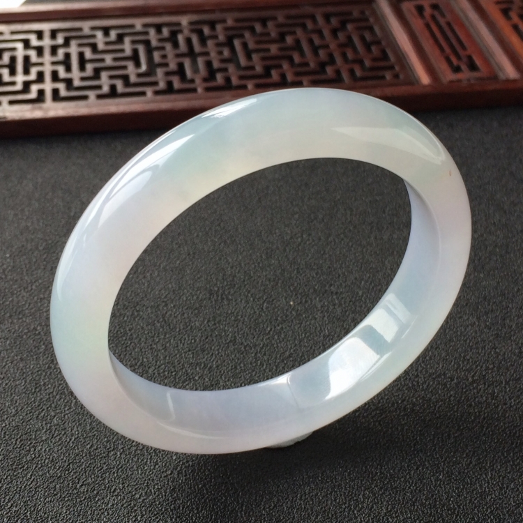 (超值推荐)糯冰种淡紫罗兰手镯(55mm)