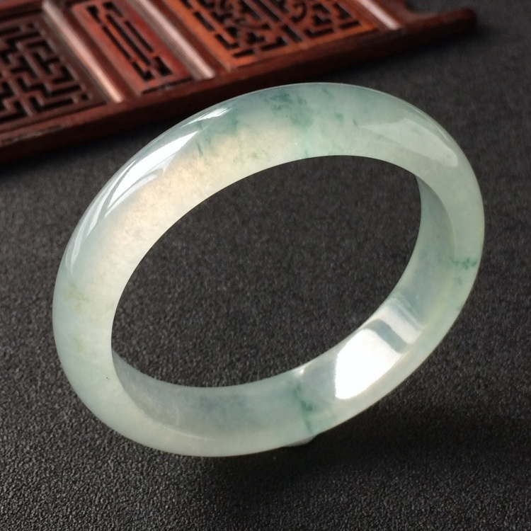 (超值推荐)冰种飘花手镯(54.3mm)