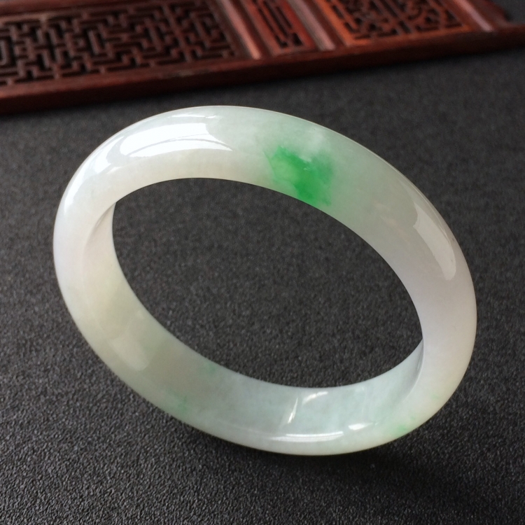 (超值推荐)糯冰种飘翠手镯(57.1mm)