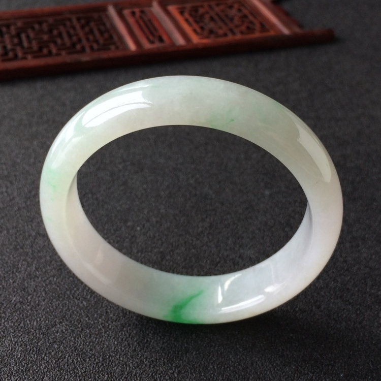 (超值推荐)糯冰种飘翠手镯(57.1mm)