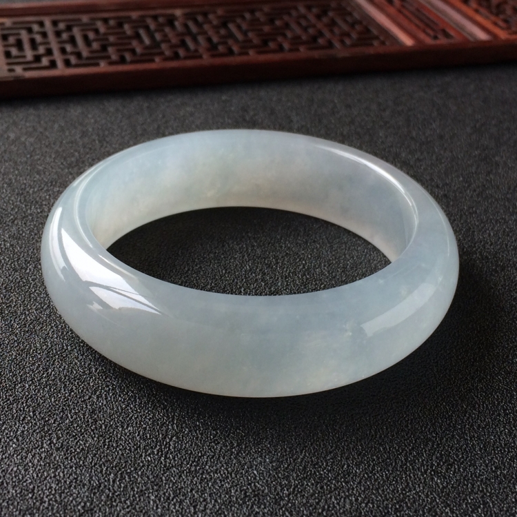 (超值推荐)冰种晴水手镯(56.6mm)
