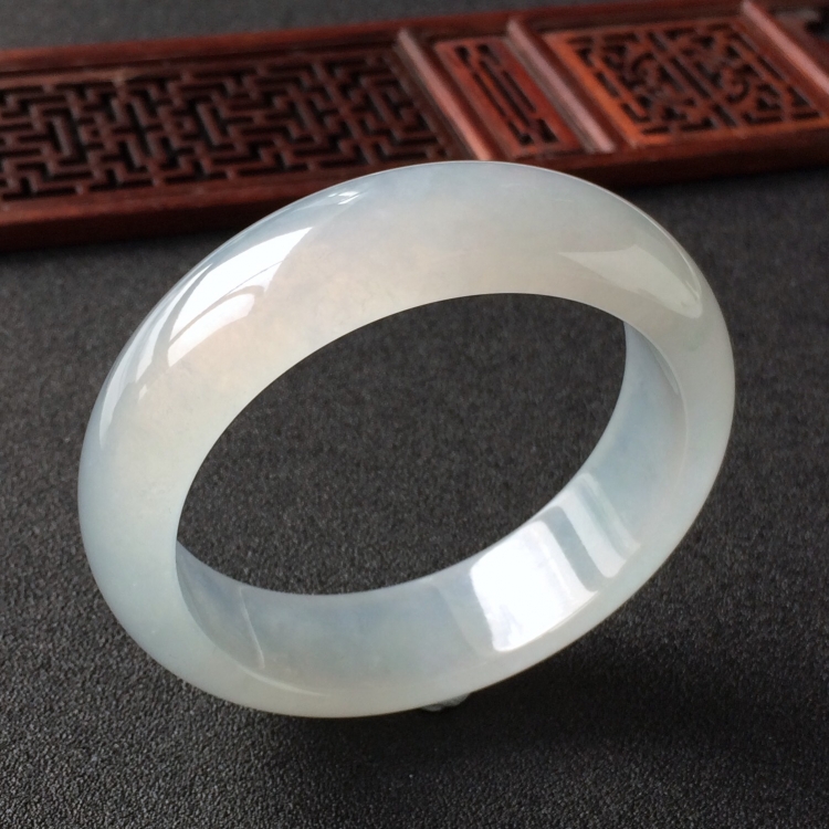 (超值推荐)冰种晴水手镯(56.6mm)
