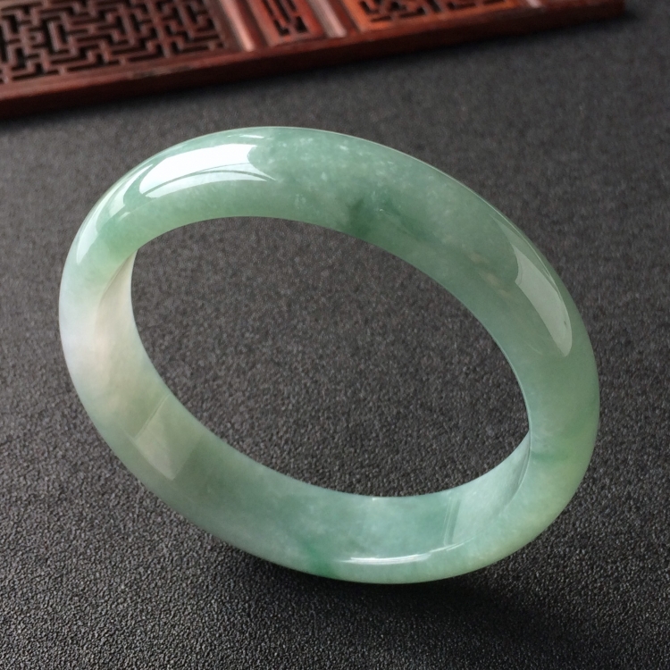 (超值推荐)糯冰种飘花手镯(60mm)