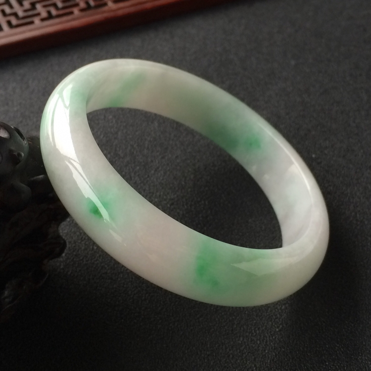 (超值推荐)糯冰种飘翠手镯(58.7mm)
