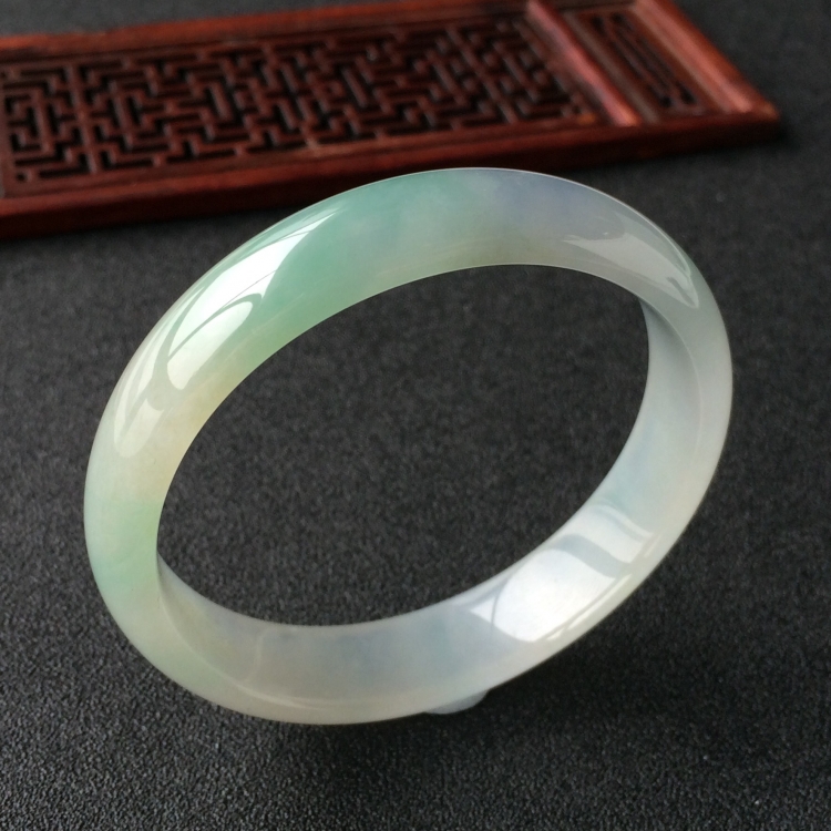 (超值推荐)糯冰种飘花手镯(58.3mm)