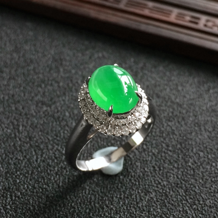(超值推荐)糯冰种翠色镶白金钻石戒指