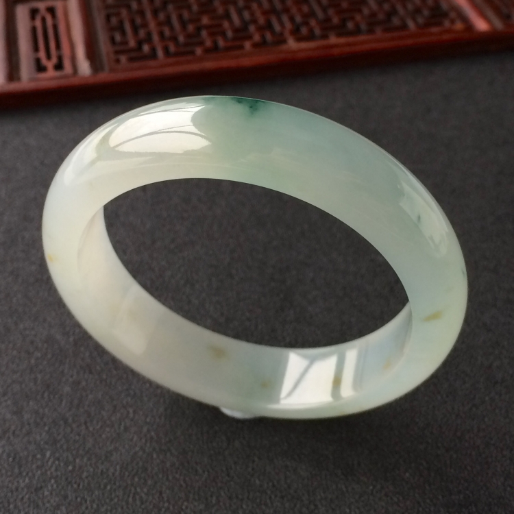 (超值推荐)冰种飘花手镯(57mm)