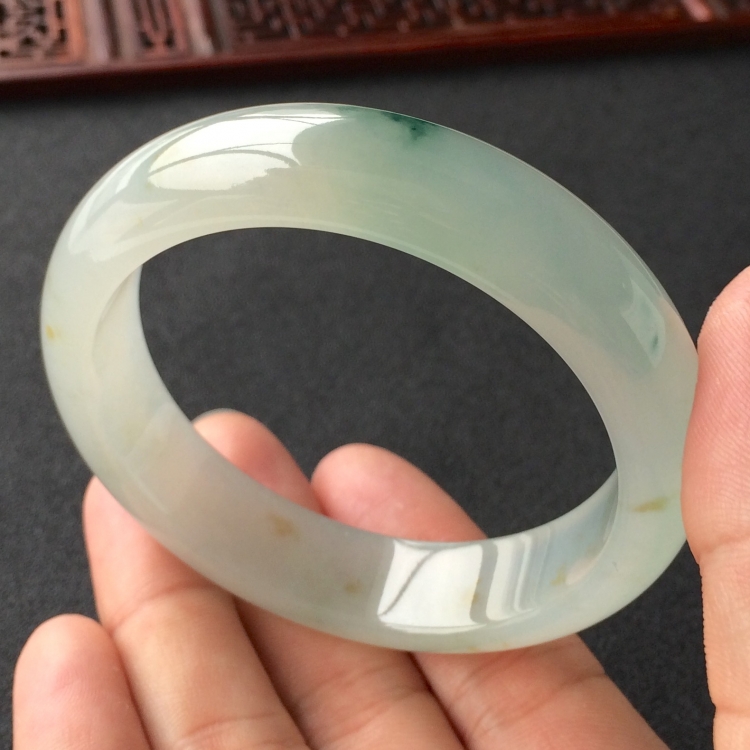 (超值推荐)冰种飘花手镯(57mm)