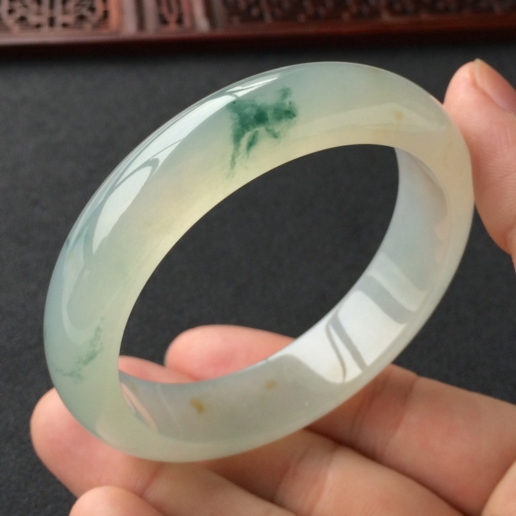 (超值推荐)冰种飘花手镯(57mm)