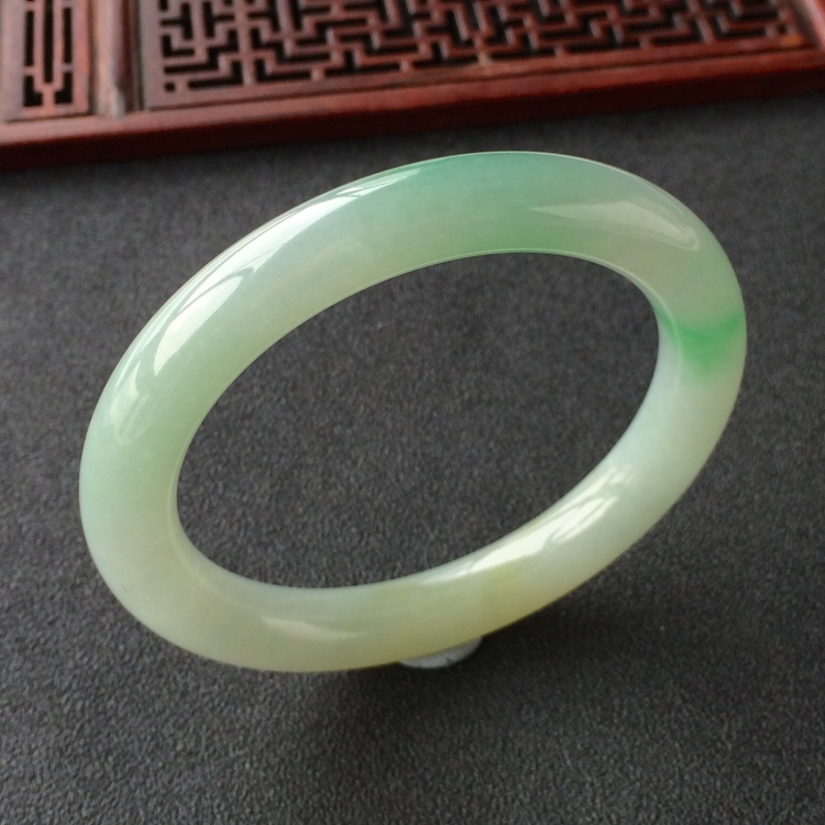 (超值推荐)糯冰种黄加绿圆条手镯(55mm)
