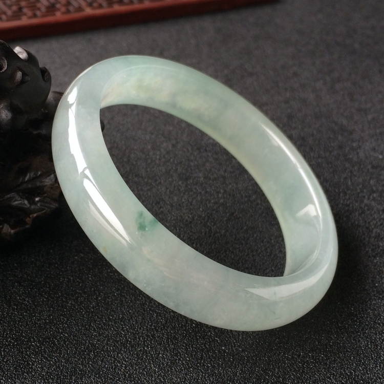 (超值推荐)冰种飘花手镯(55mm)