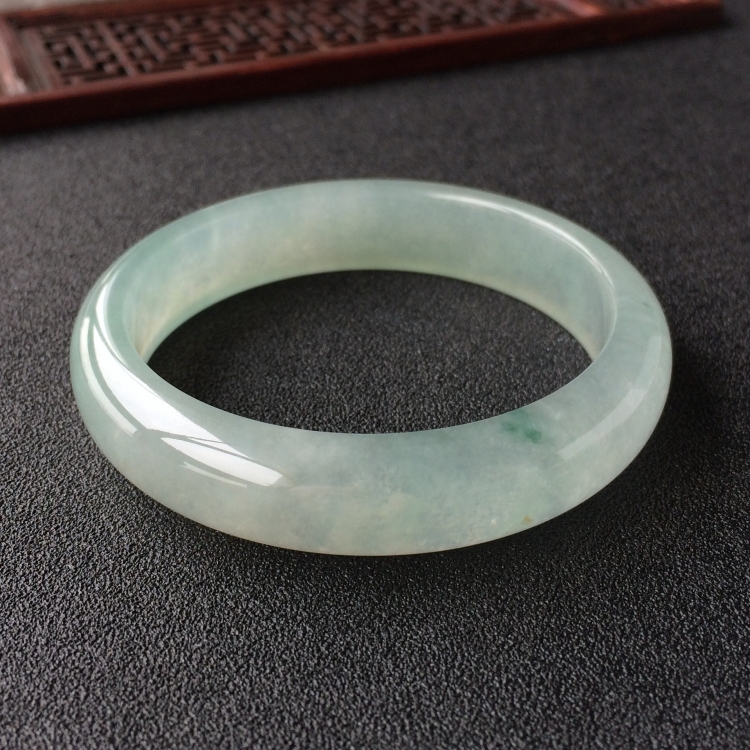 (超值推荐)冰种飘花手镯(55mm)