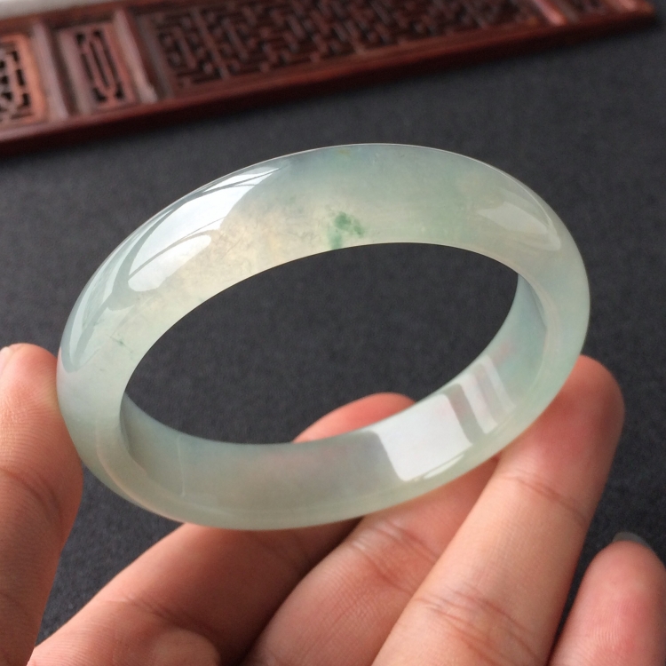 (超值推荐)冰种飘花手镯(55mm)